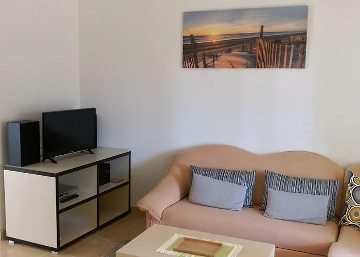 Cota Apartment *